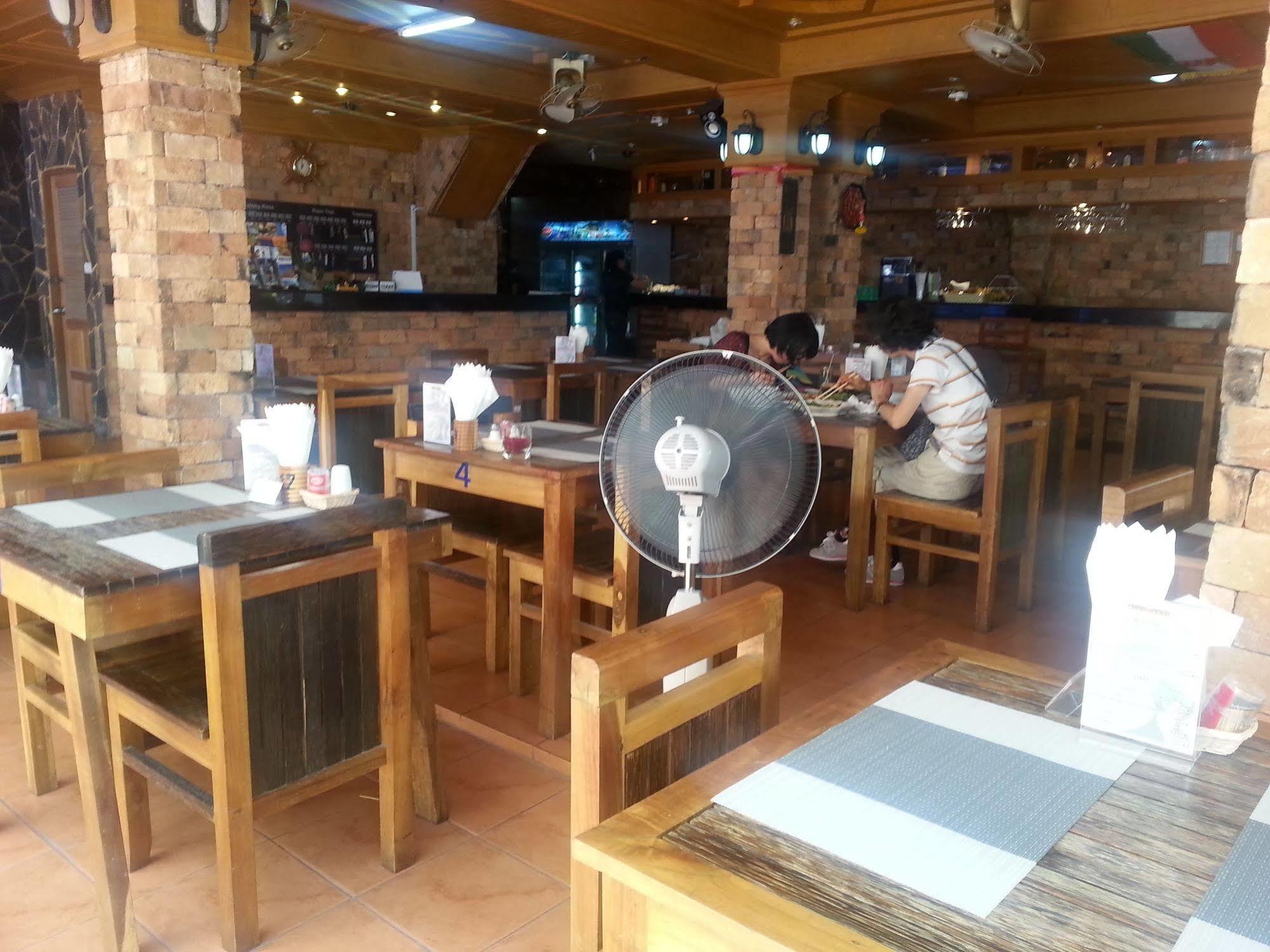 Отель The House Patong Экстерьер фото