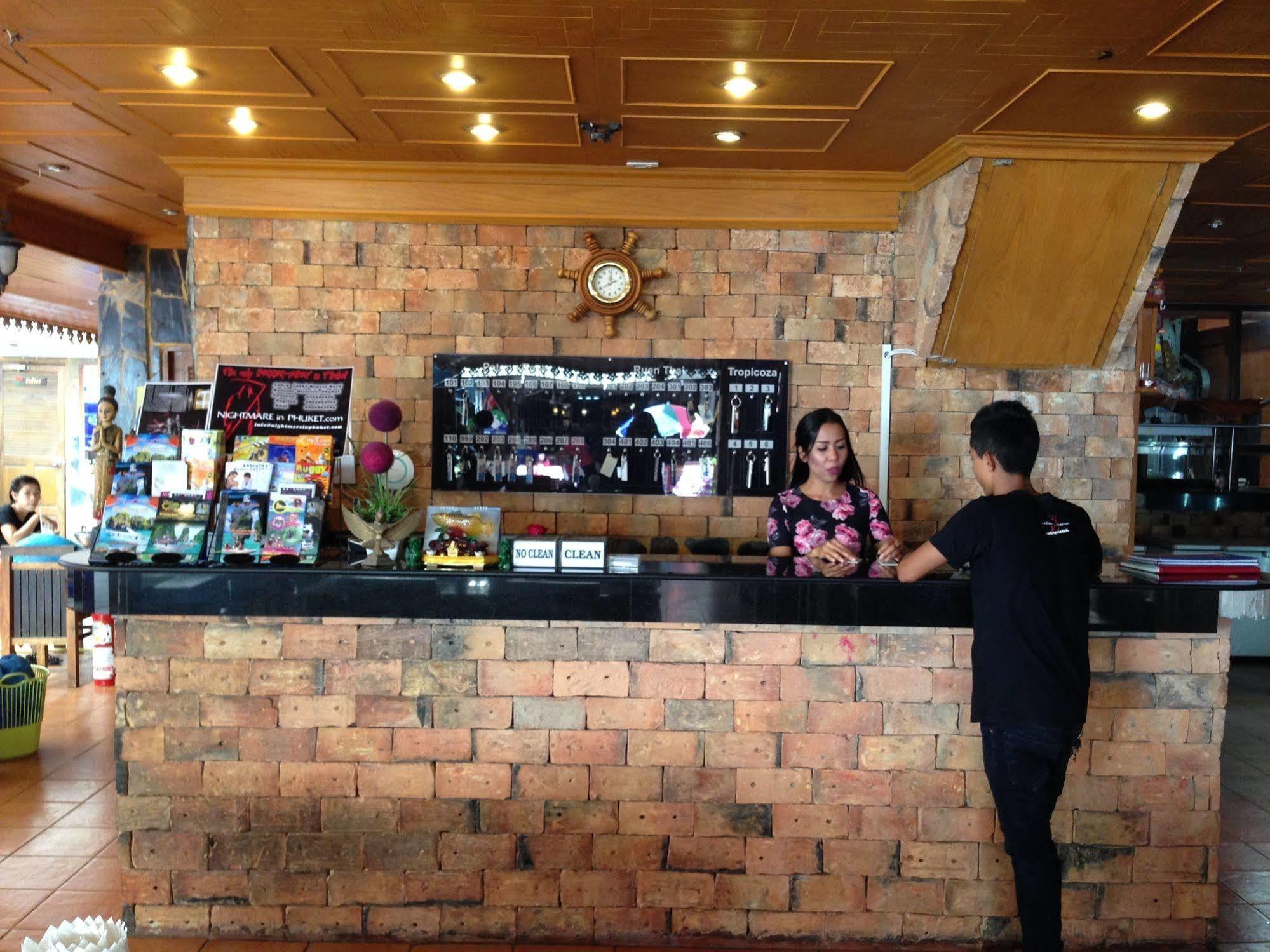 Отель The House Patong Экстерьер фото